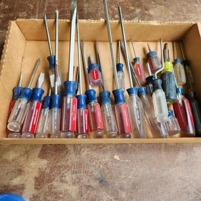 Lot of Craftsman Screwdrivers
