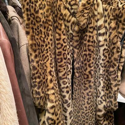 Clothing - Women's Boutique Coats, Tops and Faux Furs 20 - 30 pieces