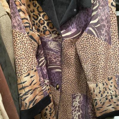 Clothing - Women's Boutique Coats, Tops and Faux Furs 20 - 30 pieces