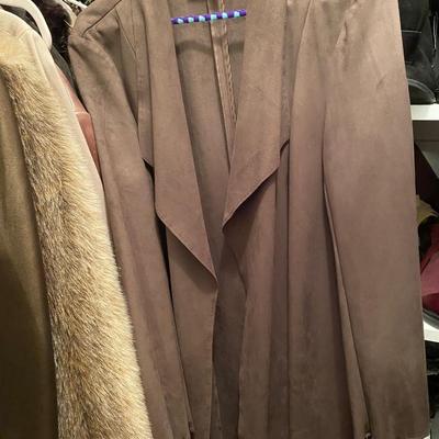 Clothing - Women's Boutique Coats, Tops and Faux Furs 20 - 30 pieces