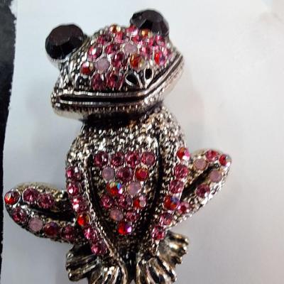 Pink Frog Pin/ Brooch