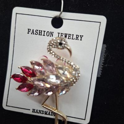 Flamingo pin//Brooch