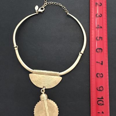 Polished gold tone, Chicos, choker style necklace