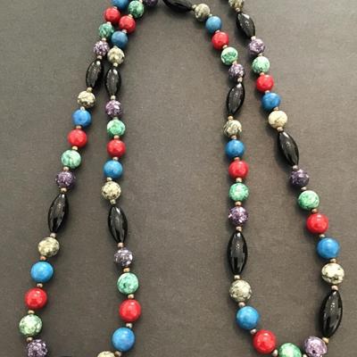 Beautiful, multicolored polished Stones and glass beaded necklace