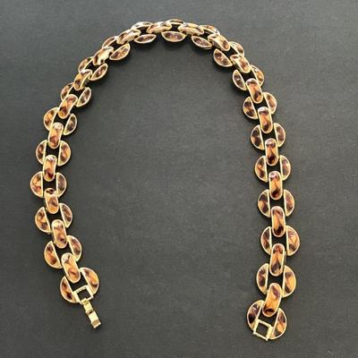 Beautiful vintage, gold tone, tigers eye enamel necklace
