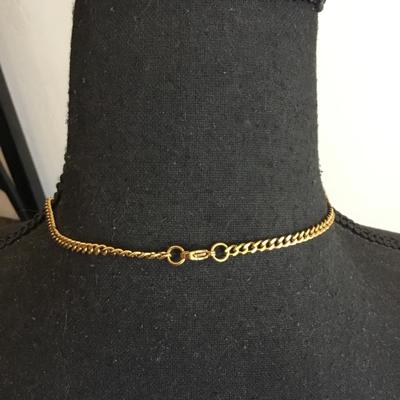 Vintage, gold toned, very nice pendant and chain necklace