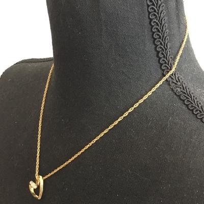Beautiful, vintage, gold tone, chain necklace, heart pendant