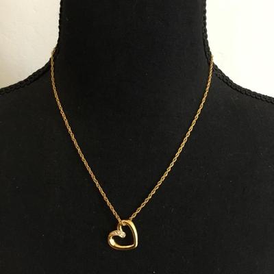 Beautiful, vintage, gold tone, chain necklace, heart pendant