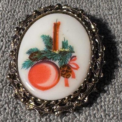 Christmas holiday brooch
