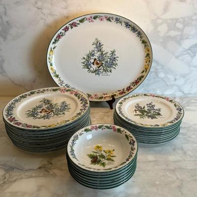 Royal Worcester England “Worcester Herbs” Dinnerware Set