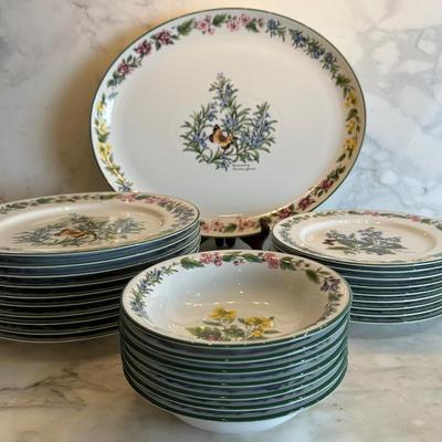 Royal Worcester England “Worcester Herbs” Dinnerware Set
