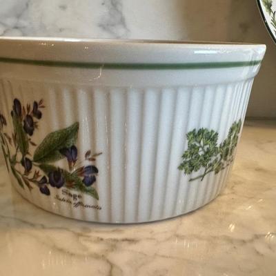 Royal Worcester England “Worcester Herbs” Dinnerware Set