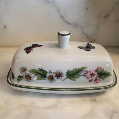 Royal Worcester England “Worcester Herbs” Dinnerware Set
