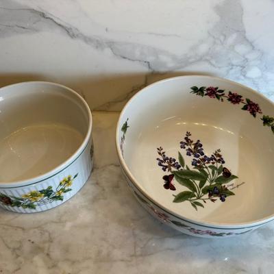 Royal Worcester England “Worcester Herbs” Dinnerware Set