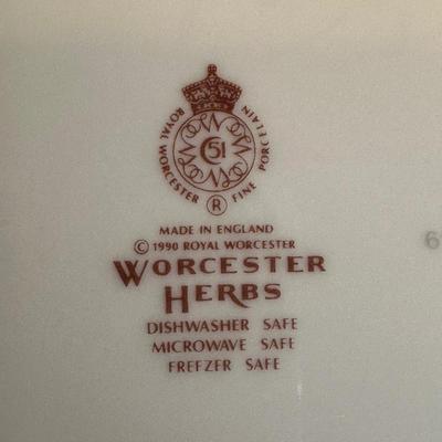 Royal Worcester England “Worcester Herbs” Dinnerware Set