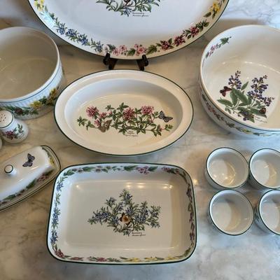 Royal Worcester England “Worcester Herbs” Dinnerware Set