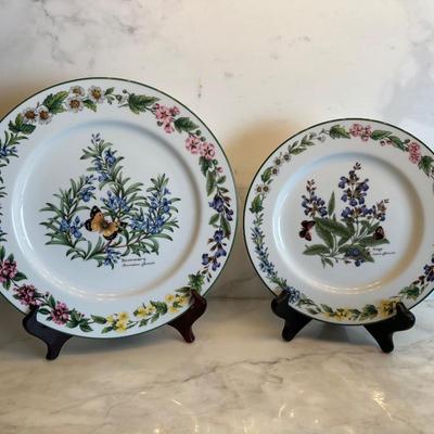 Royal Worcester England “Worcester Herbs” Dinnerware Set