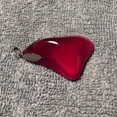 Red conch pendant