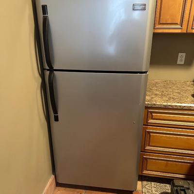 Frigidaire Refrigerator / Freezer