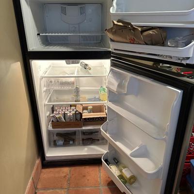 Frigidaire Refrigerator / Freezer