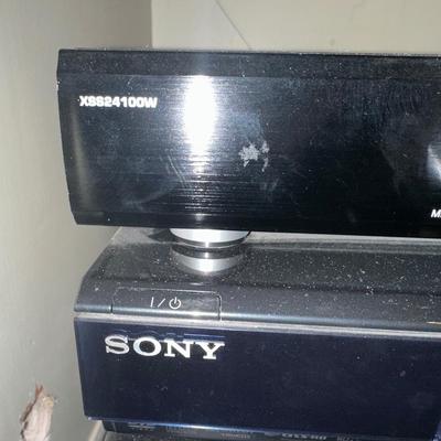 Onkyo Reciever, Sony BluRay, – Xantech Speaker Selector