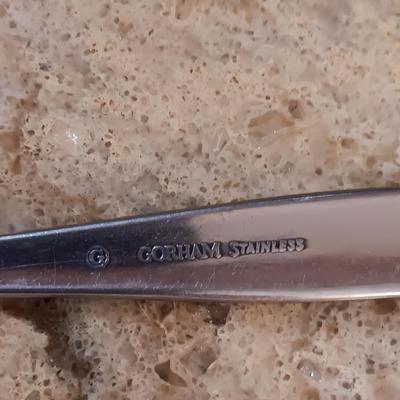 GORHAM FLATWARE FOR 7 AND MUNDIAL STEAK KNIVES
