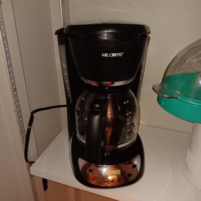 BREVILLE CROCK POT, AIR POPCORN POPPER AND MR COFFEE MAKER