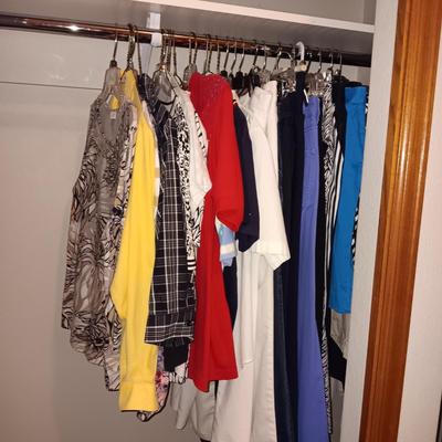 LADIES CASUAL CLOTHES FROM TALBOTS, CHICOS, COLDWATER CREEK, ETC (MEDIUM & 6-8 PANTS)