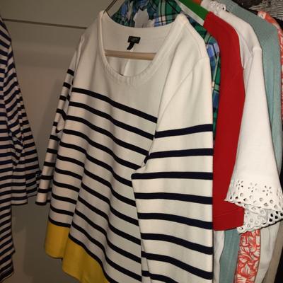 LADIES CASUAL CLOTHES FROM TALBOTS, CHICOS, COLDWATER CREEK, ETC (MEDIUM & 6-8 PANTS)