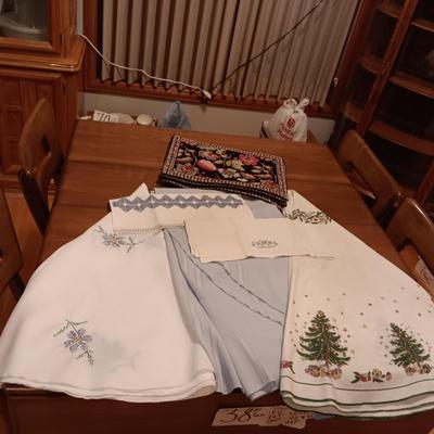 ROUND/OVAL LINEN TABLECLOTHS, 4 PLACEMATS AND 2 DISH TOWELS