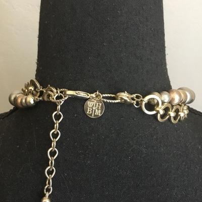 Beautiful White House, Black market statement, necklace gold toned very nice