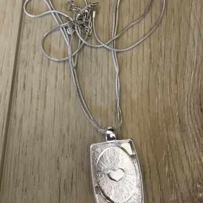 Cute faux stone necklace very nice