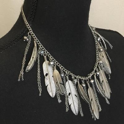 Beautiful, very nice Silver-tone feather statement, necklace
