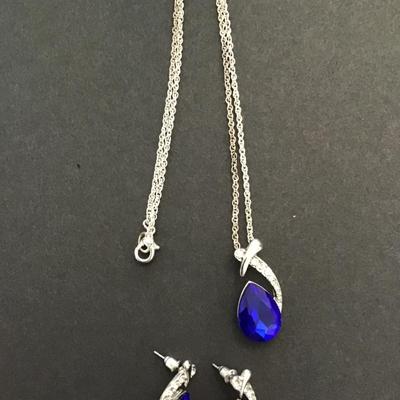 Silvertone necklace, SilverTone pendant with blue rhinestone, earring combo
