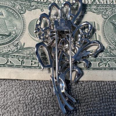 TRIFARI rhinestone flower bouquet brooch