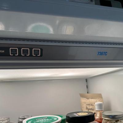 Sub Zero Refrigerator/Freezer 736TC