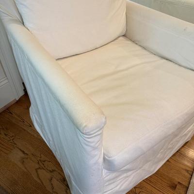 Lee Industries Slipcover Swivel Armchair (1 of 2)