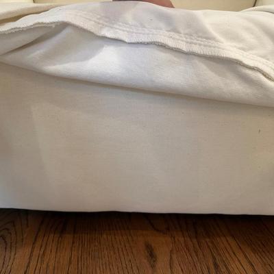 Lee Industries Slipcover Swivel Armchair (1 of 2)