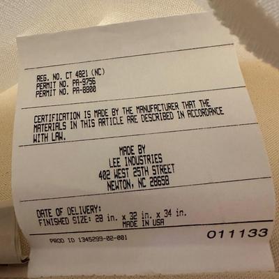 Lee Industries Slipcover Swivel Armchair (1 of 2)