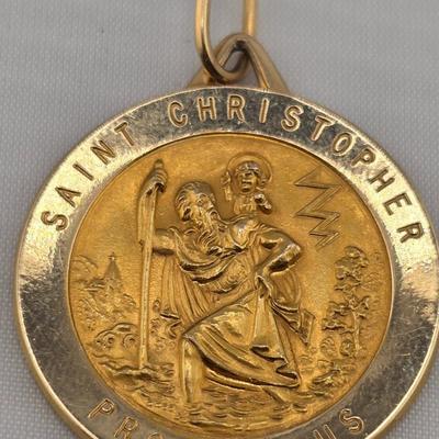Lot 9: 14k Gold Saint Christopher Pendant - 9g