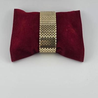 Lot 13: 18k Solid Gold Bracelet with Security Chain - 100g