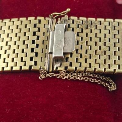 Lot 13: 18k Solid Gold Bracelet with Security Chain - 100g
