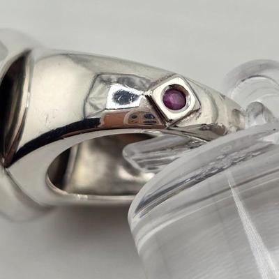 Lot 15: 925 Silver - Black Onyx Ring / Size 6.5 / 9g