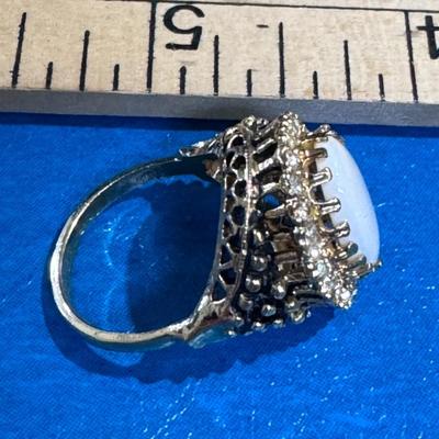 COCKTAIL RING