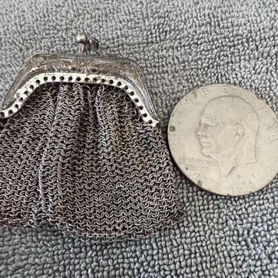 Vintage Silver Mesh Coin Purse: Art Nouveau or Victorian era design.