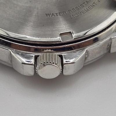 Lot 27: Seiko Men's SNE093 Stainless Steel Solar Watch