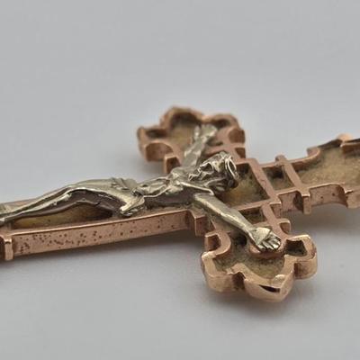 Lot 36: 14k Cross Pendant - 6g / Size 2"