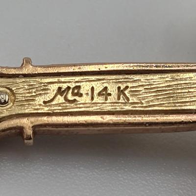 Lot 36: 14k Cross Pendant - 6g / Size 2"