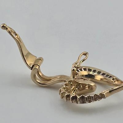 Lot 39: 14k Heart Shaped Gold Pendant with Baguette and Round Diamonds - 3g