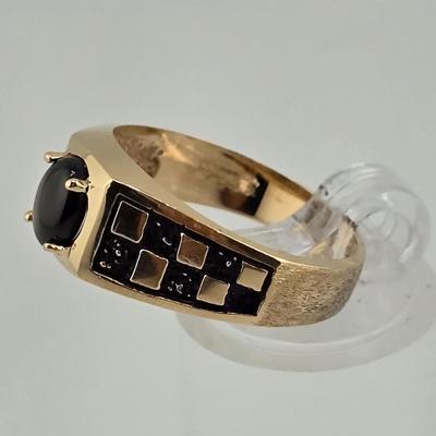 Lot 48: 10k Gold Plated on 925 Silver Ring - 4g / Size 9